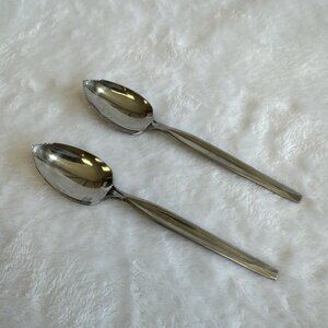 2 Wm. Rogers Mfg. Co. - Grapefruit Spoons‎ - Silver Plated - Serrated